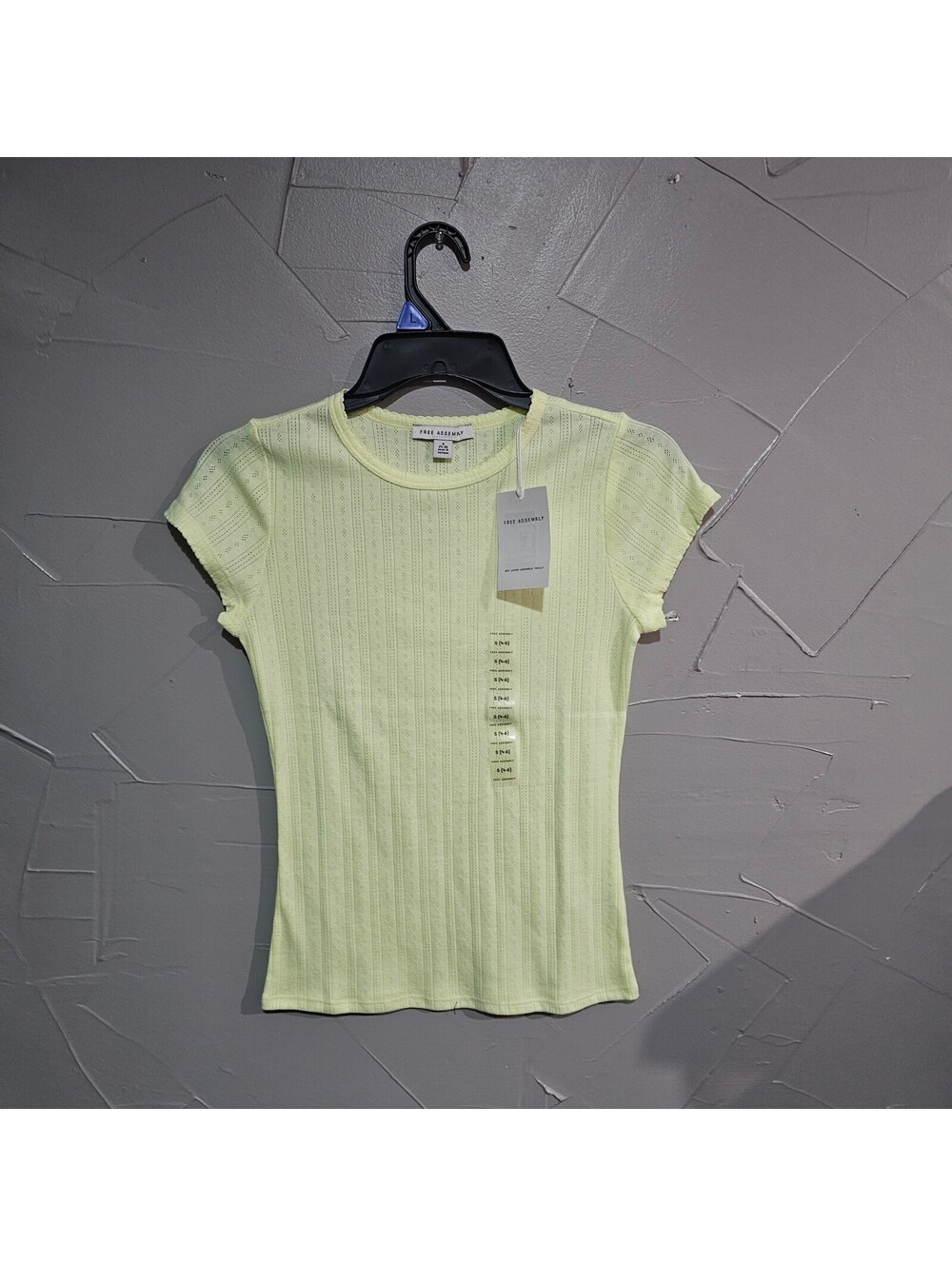 Free Assembly Women's Light Yellow Ribbed Short Sleeve T Shirt Small